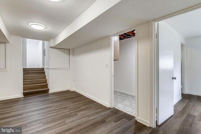 Building Photo - 4503 Traymore St