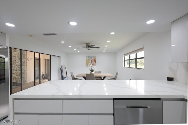 Building Photo - 1434 Archer St