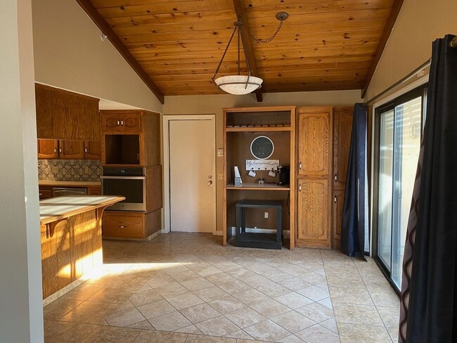 Building Photo - 3710 W Sunnyside Ct