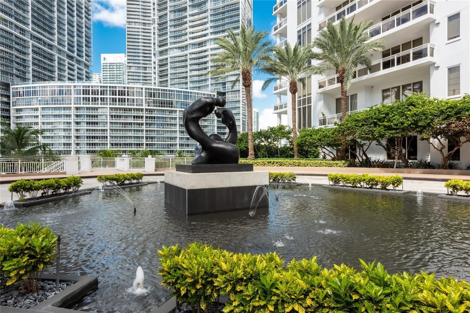 Building Photo - 901 Brickell Key Blvd