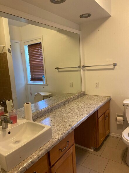 Building Photo - 3634 Michigan Ave