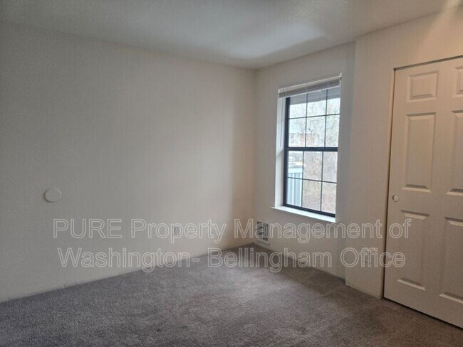 Building Photo - 1720 Texas St