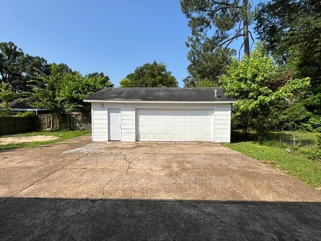 Building Photo - 3539 Glenshaw Dr