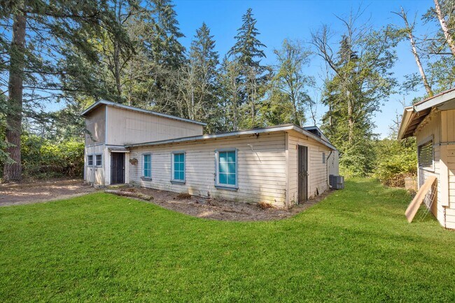 Building Photo - 35821 Military Rd S