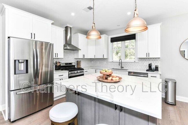 Building Photo - 3601 Keota St