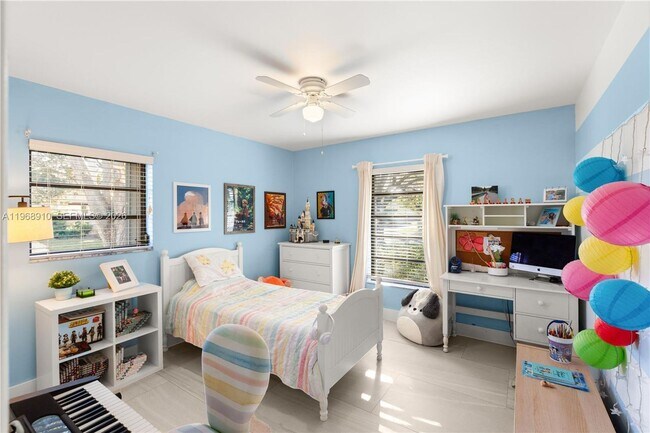 Building Photo - 17341 SW 74th Ave