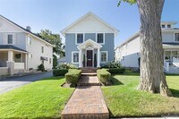 Building Photo - 691 Wallace St