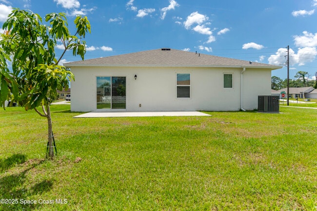 Building Photo - 724 San Filippo Dr SE