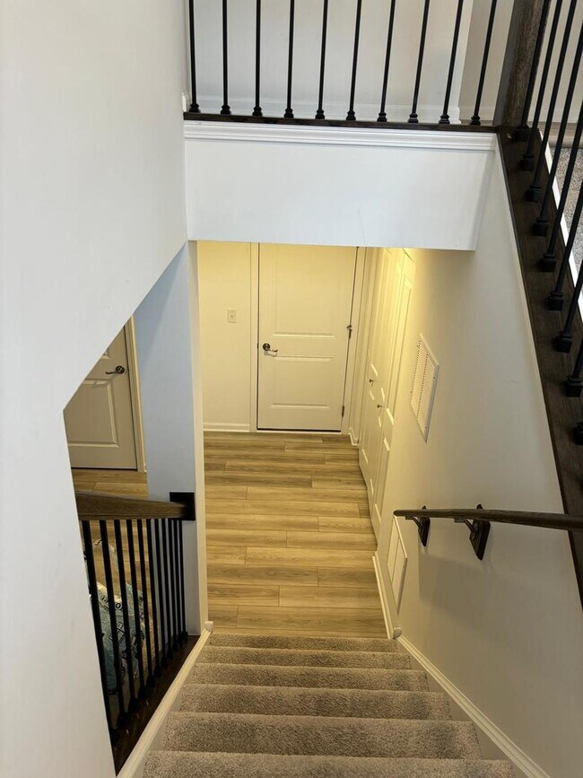 Building Photo - 602 Wolverine Dr