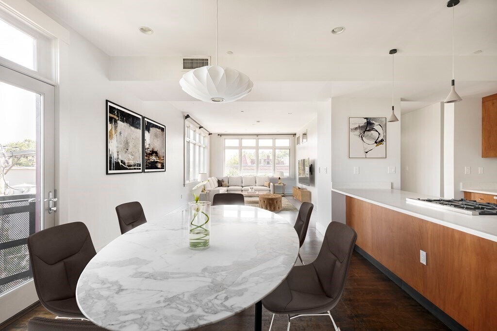 Building Photo - 401 Washington St