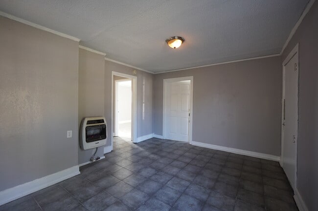 Building Photo - 2361 Joy Ln