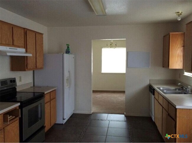 Building Photo - 4212 Embers Dr