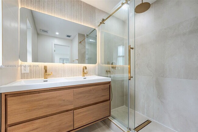 Building Photo - 1065 NW 50th St