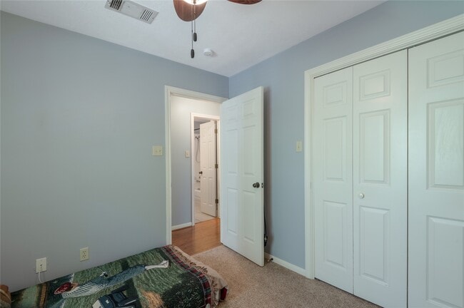Building Photo - 2232 Azalea Cir