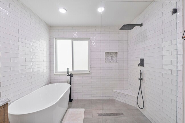 Building Photo - 6755 NW 75th Pl