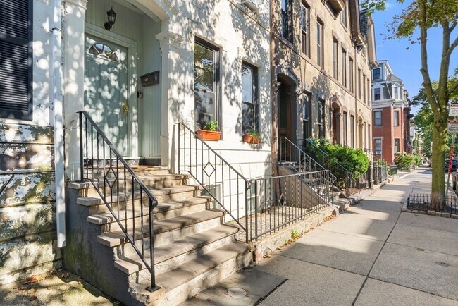 Building Photo - 302 K St