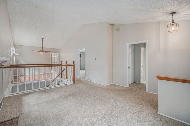Building Photo - Welcome Home to Bristol Cove - Rare End-Un...