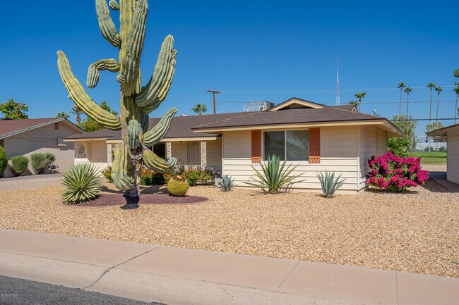 Building Photo - 12477 N Augusta Dr