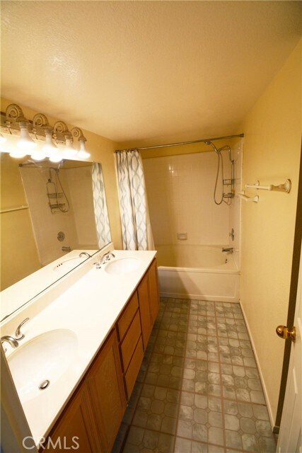 Building Photo - 7386 Greenhaven Ave