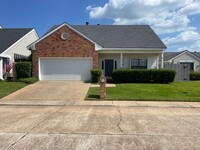 Building Photo - Sought after location so hurry!