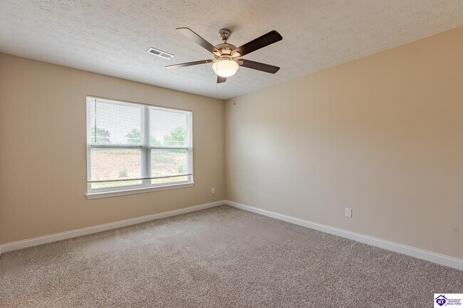 Building Photo - 305 Breckinridge Cir