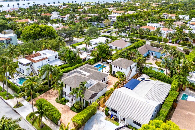 Building Photo - 306 Cordova Rd