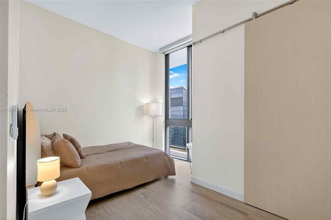 Building Photo - 55 SW 9th St