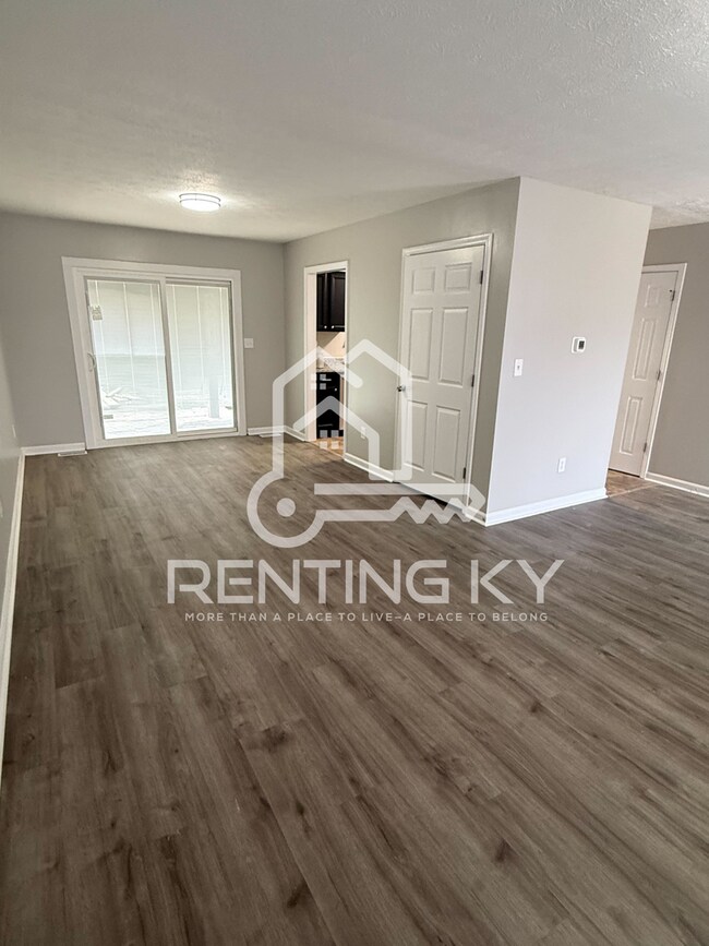 Building Photo - 117-119 Lakeview Drive