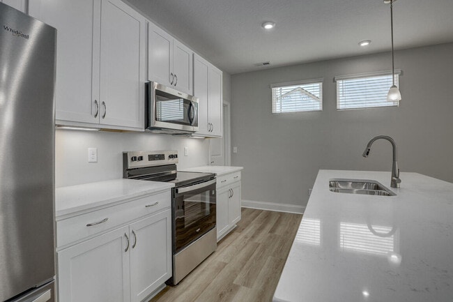 Building Photo - 8540 Concerto Ct