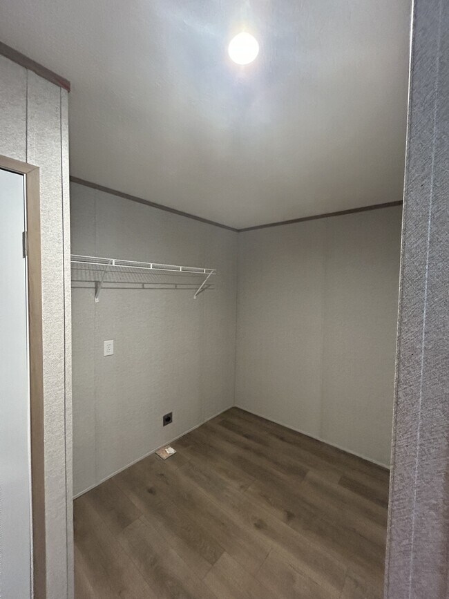 Building Photo - 206 Angel Ct