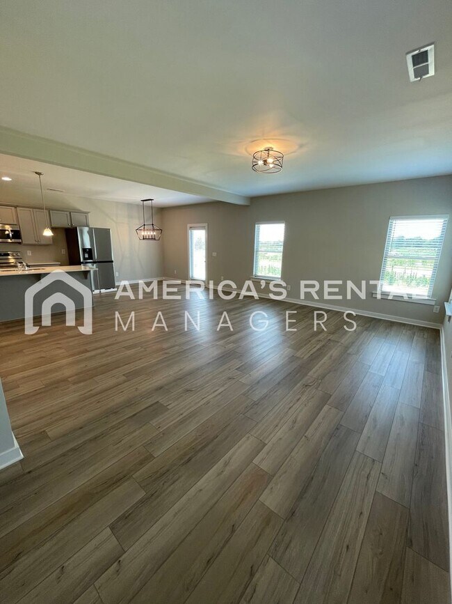 Building Photo - Home for Rent in Cullman, AL!! Available to View Now!!! SIGN A 13 MONTH LEASE BY 01/15/26 TO RECE...