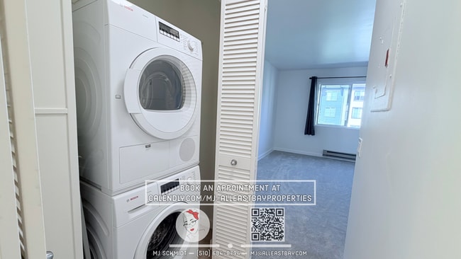 Building Photo - Remodled 1 bedroom 1 bath condo includes washer & dryer, water/garbage/parking!