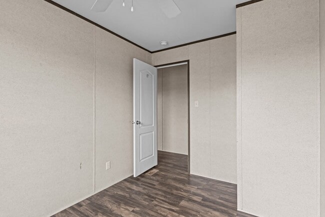 Building Photo - 504 W 55th St