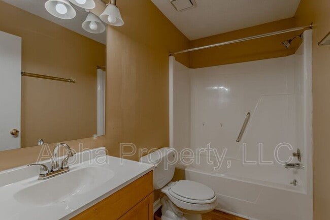 Building Photo - 132 Shockley St