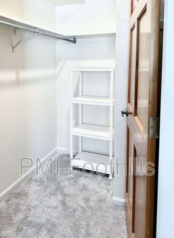 Building Photo - 31719 Rocky Village Dr