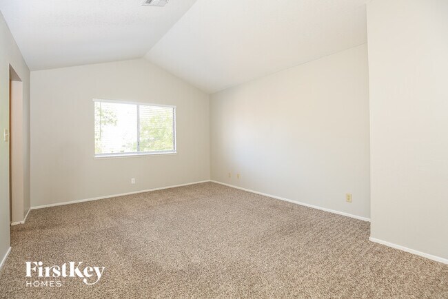 Building Photo - 3775 Duneville St