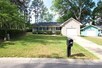 Building Photo - 3215 Varrene St