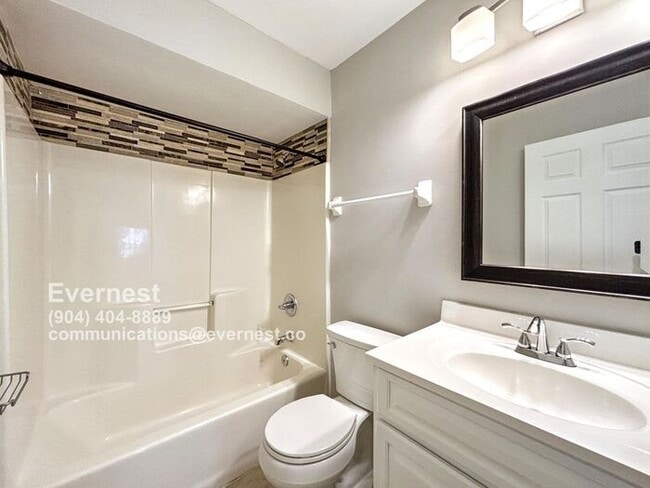 Building Photo - 1785 Chandelier Cir E