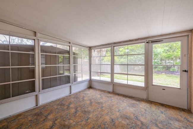 Building Photo - 3304 Bluebird Dr