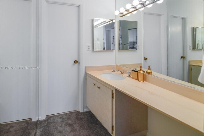 Building Photo - 1950 S Ocean Dr