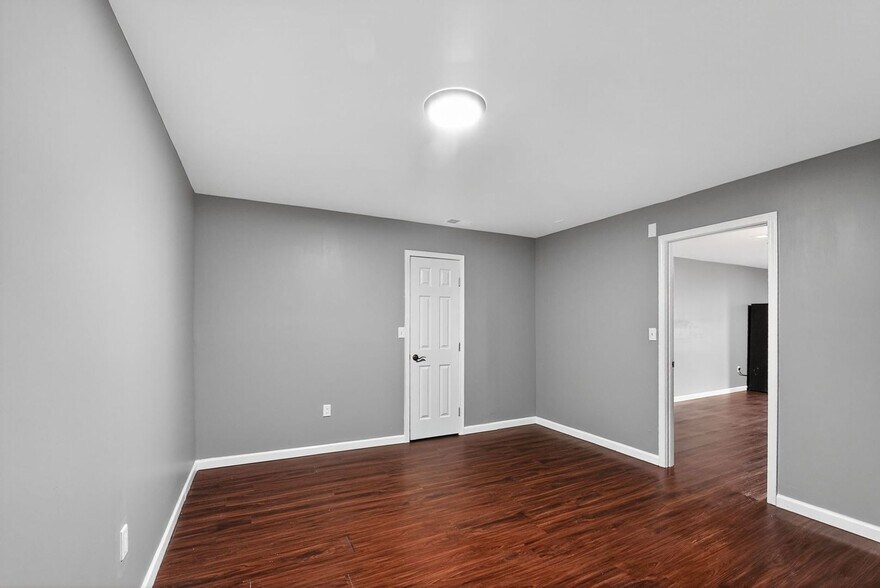 Building Photo - 313 Olympian Dr