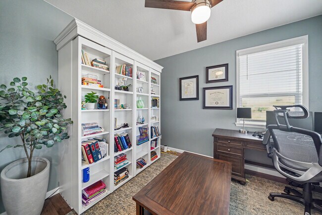 Building Photo - 1530 Castle Creek Cir
