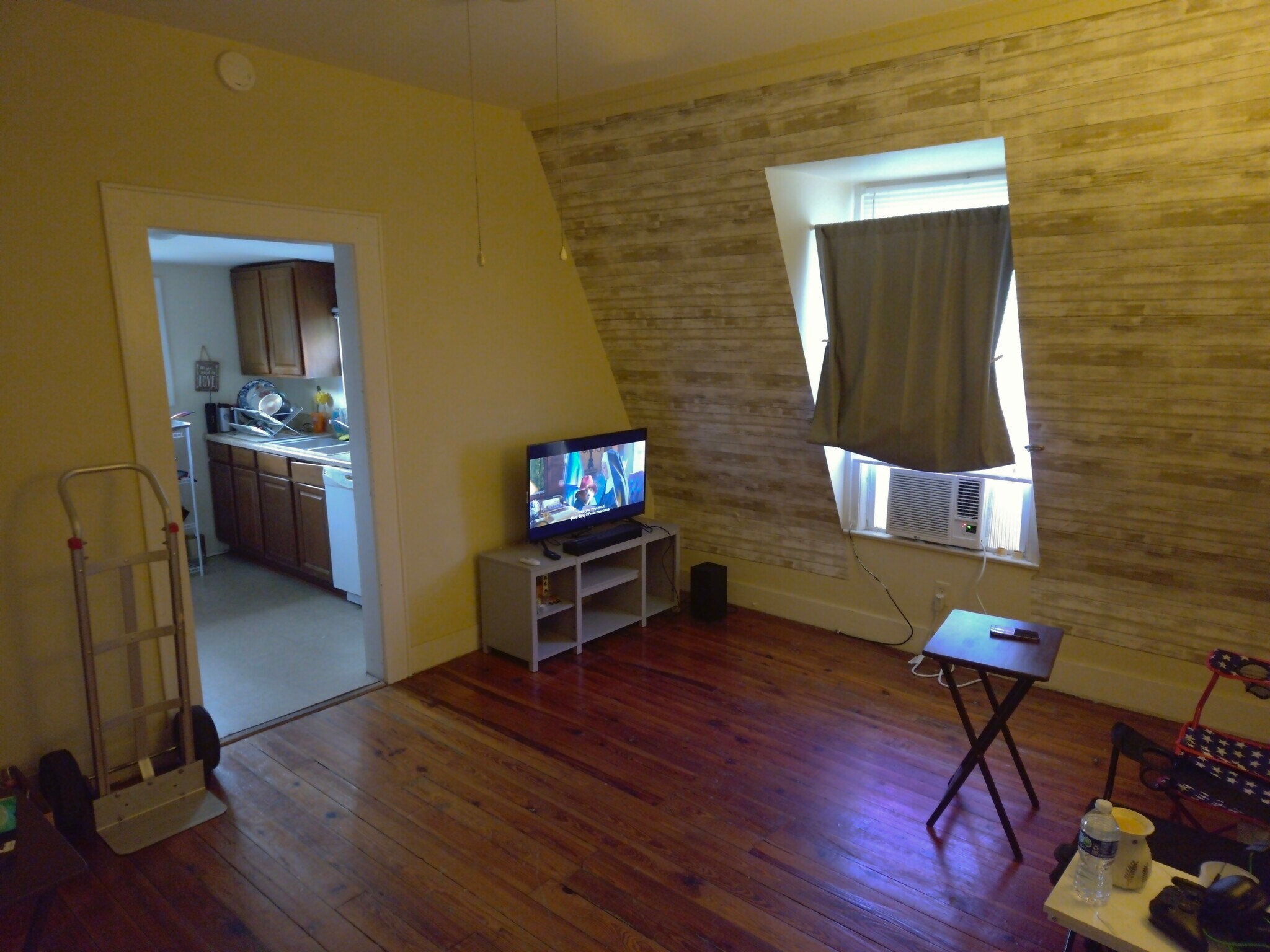 Building Photo - 430 W Minnehaha Ave