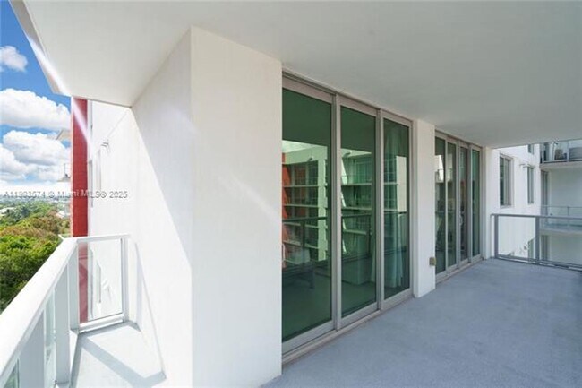 Building Photo - 7751 NW 107th Ave