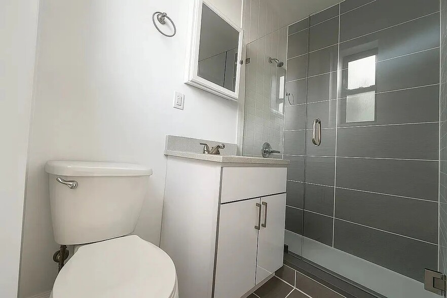 Building Photo - 32-38 48th Street