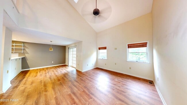 Building Photo - 4038 Somerset Ct
