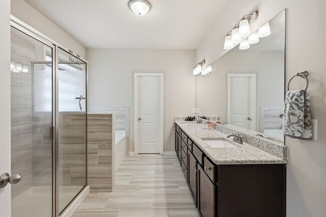 Building Photo - 3247 Hawthorne Path