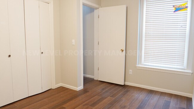 Building Photo - 1717 S Cypress St