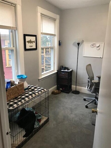 Building Photo - 11 Eustis St