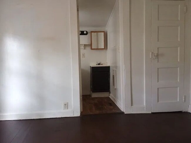 Building Photo - 2 Bedroom 1 Bathroom in Greer. SC